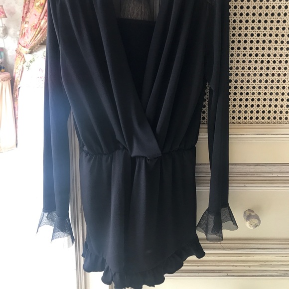 Size XS Black Romper 7/8 - Picture 5 of 5